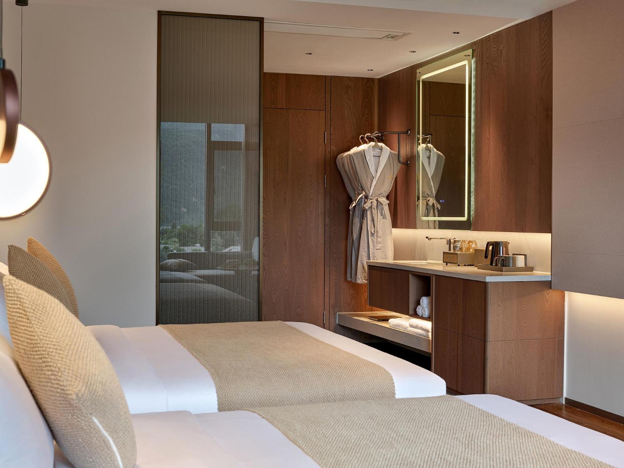 Zhangjiajie Utopia Hotel--Free One Way Pick Up Service Over 2 Nights Екстер'єр фото