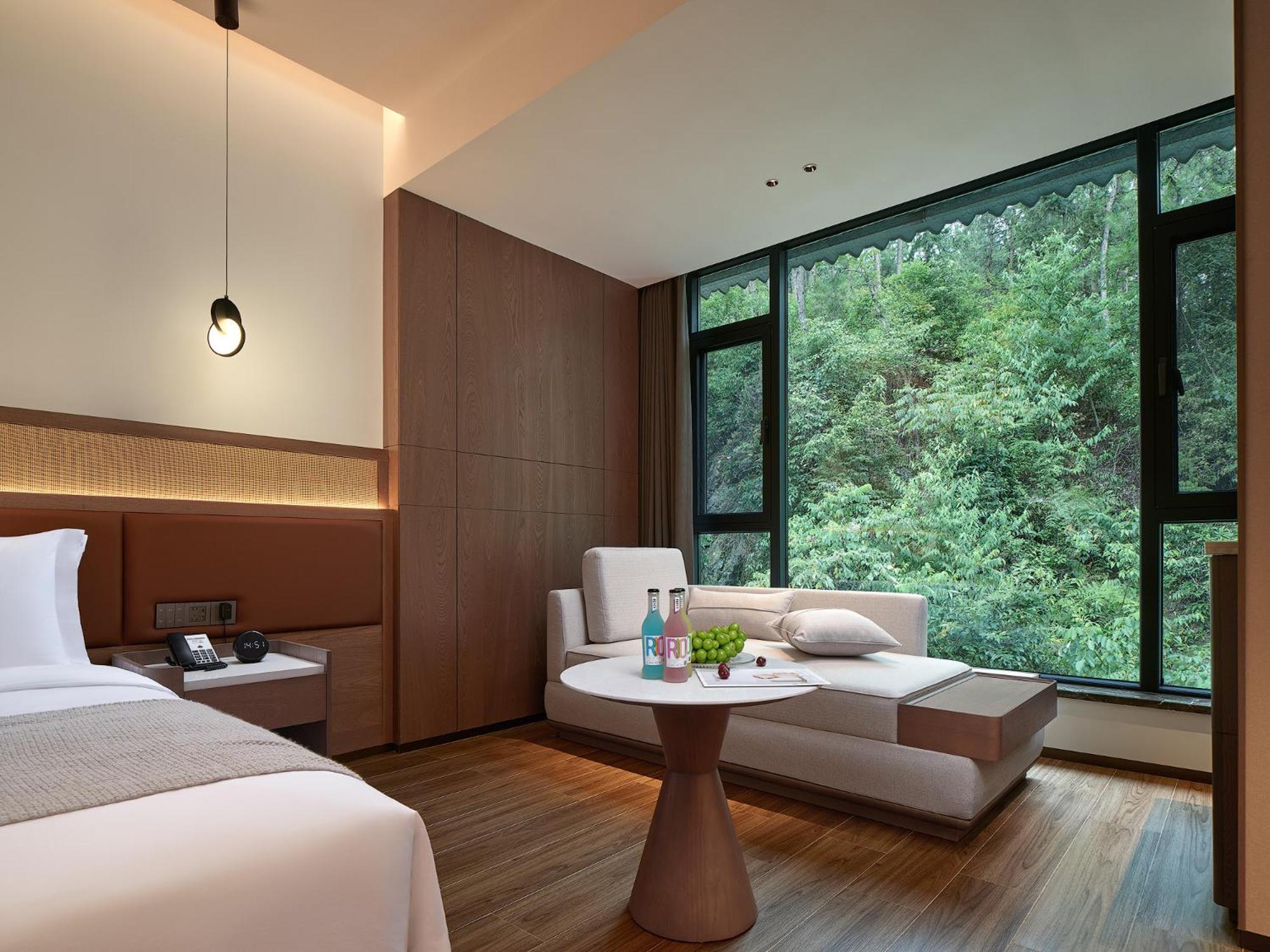 Zhangjiajie Utopia Hotel--Free One Way Pick Up Service Over 2 Nights Екстер'єр фото