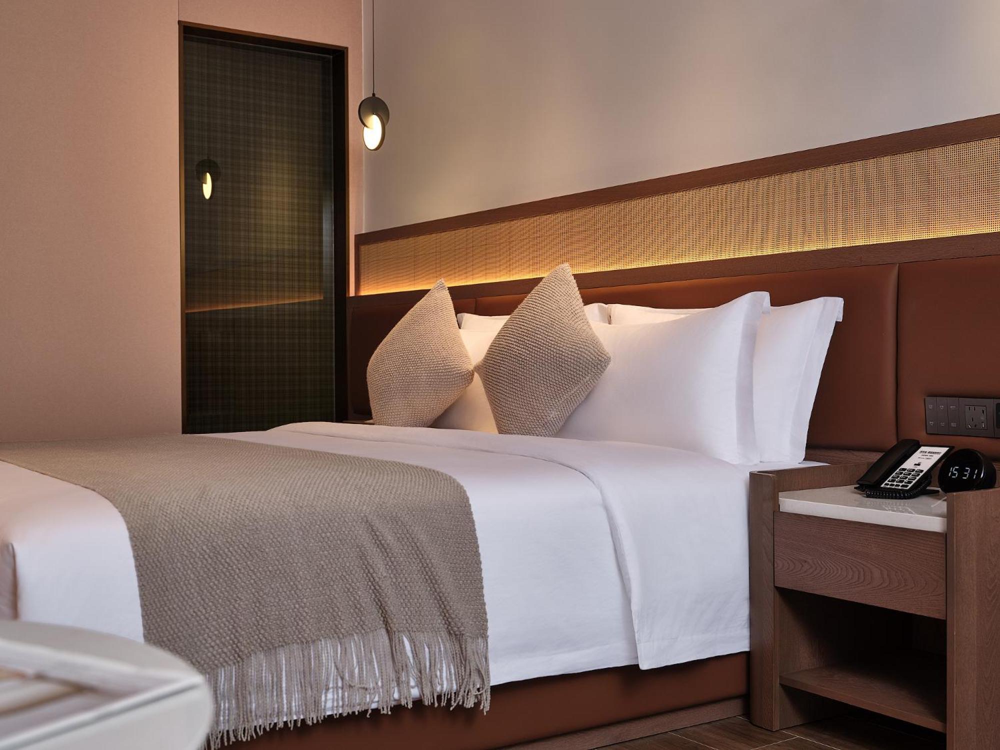 Zhangjiajie Utopia Hotel--Free One Way Pick Up Service Over 2 Nights Екстер'єр фото