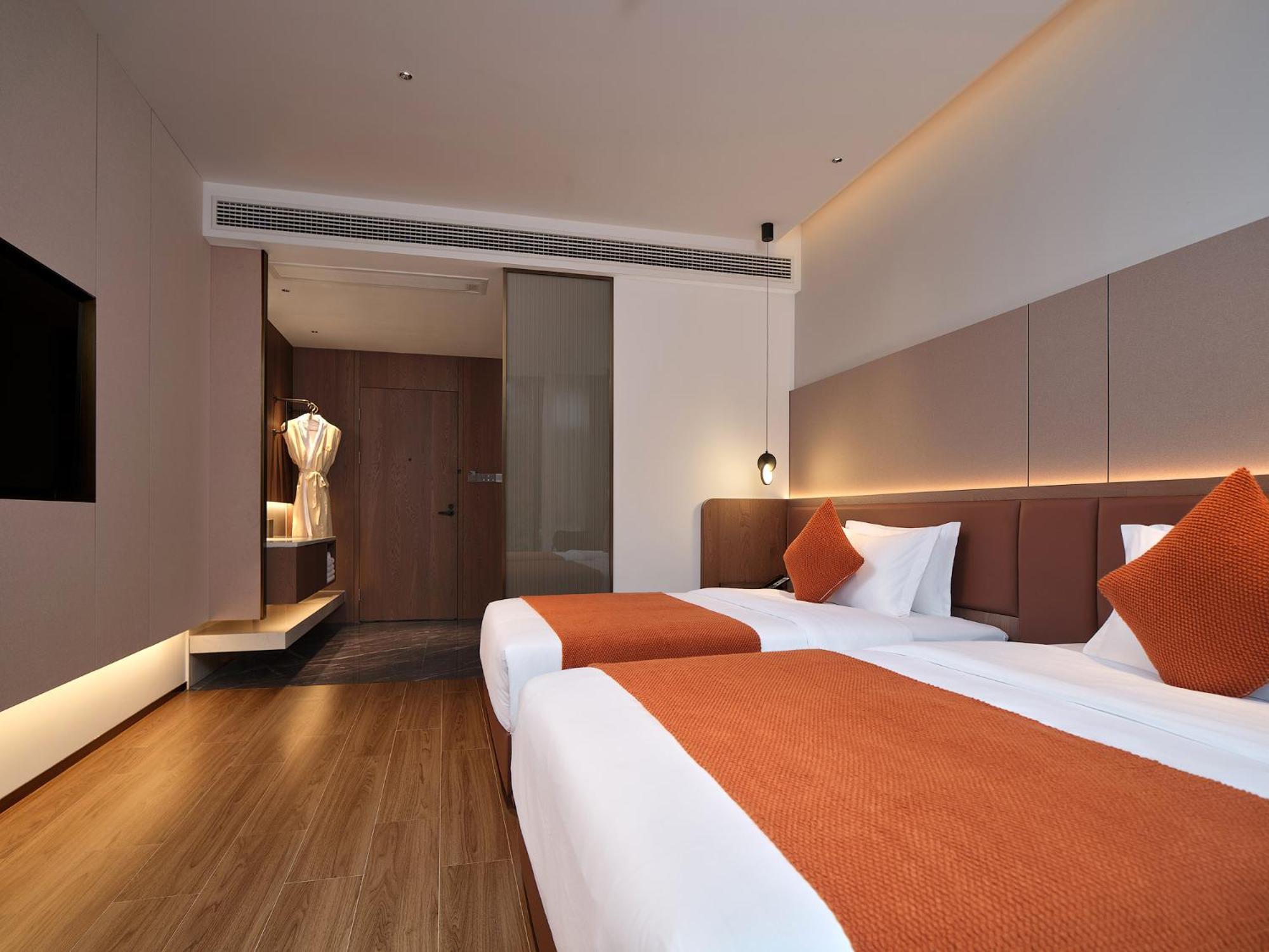 Zhangjiajie Utopia Hotel--Free One Way Pick Up Service Over 2 Nights Екстер'єр фото
