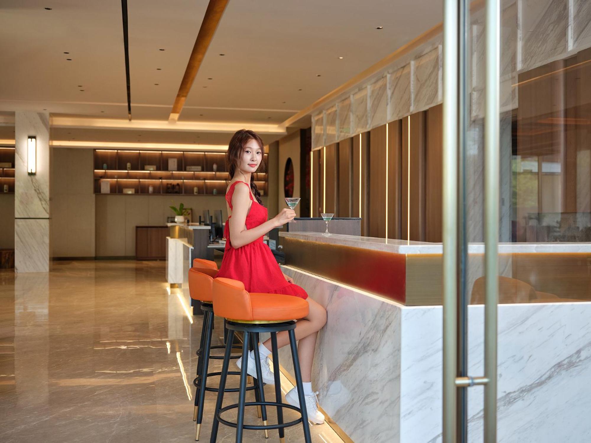 Zhangjiajie Utopia Hotel--Free One Way Pick Up Service Over 2 Nights Екстер'єр фото