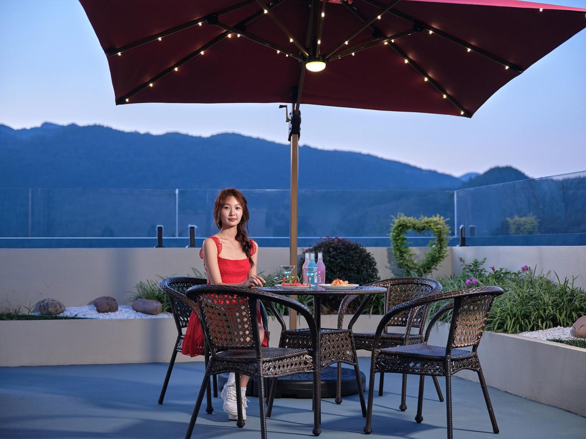 Zhangjiajie Utopia Hotel--Free One Way Pick Up Service Over 2 Nights Екстер'єр фото