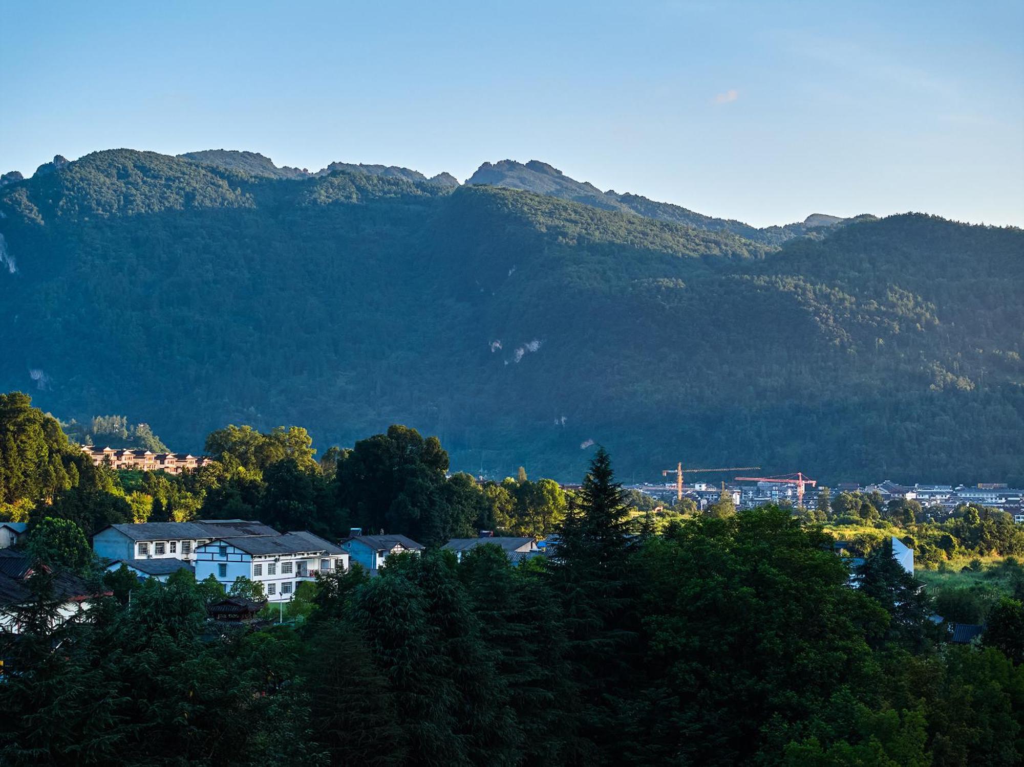 Zhangjiajie Utopia Hotel--Free One Way Pick Up Service Over 2 Nights Екстер'єр фото