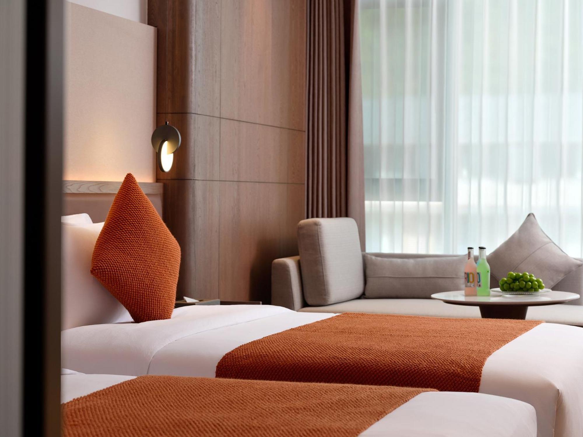 Zhangjiajie Utopia Hotel--Free One Way Pick Up Service Over 2 Nights Екстер'єр фото